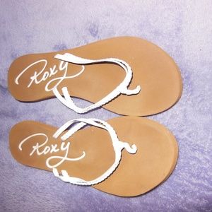 Roxy sandals